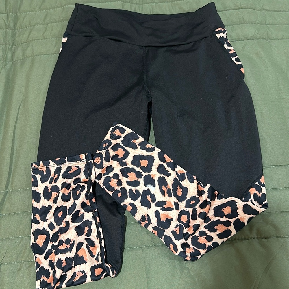 Black and leopard leggings